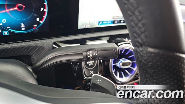 Mercedes-Benz A-Class 2020 — Şəkil 10/20