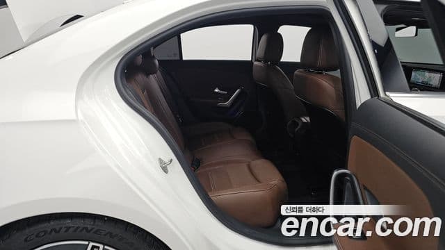 Mercedes-Benz A-Class 2020 — Şəkil 15/20
