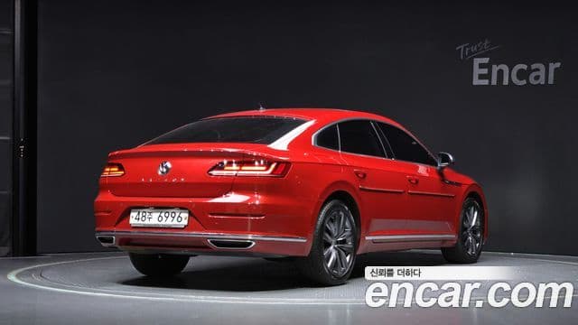 Volkswagen Arteon 2018 — ფოტო 1/20