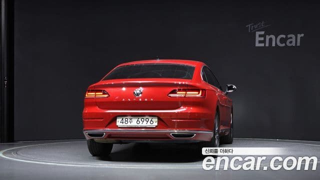 Volkswagen Arteon 2018 — ფოტო 3/20