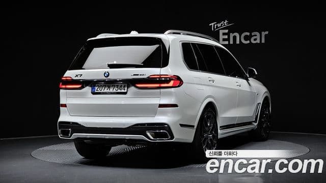 BMW X7 2025 — Фото 2/20