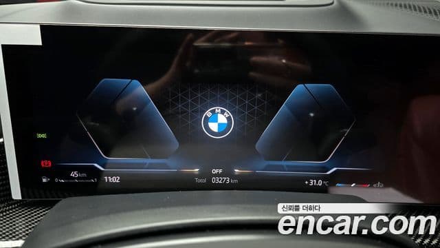 BMW X7 2025 — Фото 8/20
