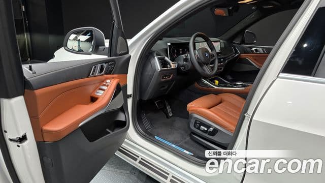 BMW X7 2025 — Фото 10/20