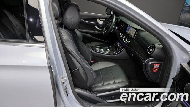 Mercedes-Benz E-Class 2021 — Şəkil 12/20