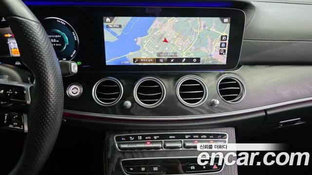 Mercedes-Benz E-Class 2021 — Şəkil 17/20