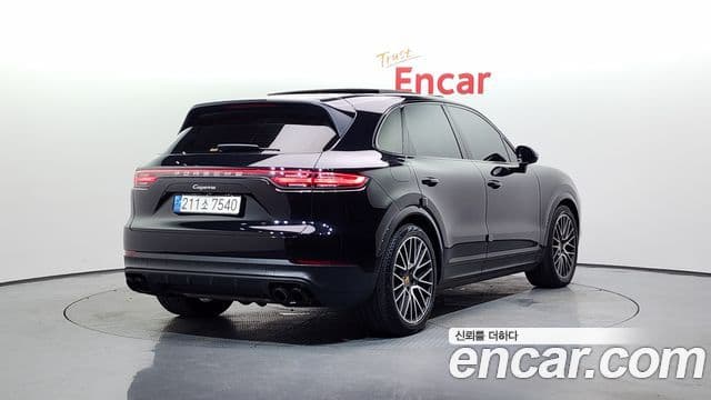 Porsche Cayenne 2019 — Фото 2/20