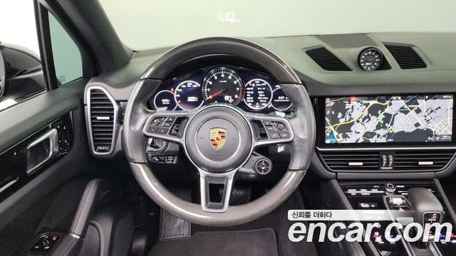 Porsche Cayenne 2019 — Фото 13/20