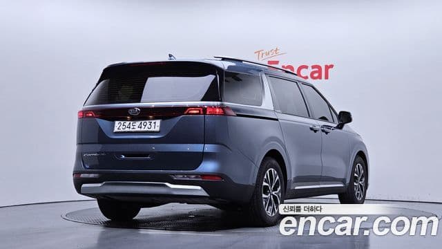 Kia Carnival 2020 — ფოტო 2/20