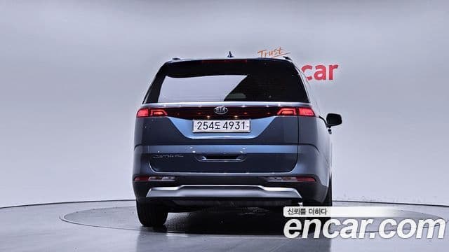 Kia Carnival 2020 — ფოტო 4/20