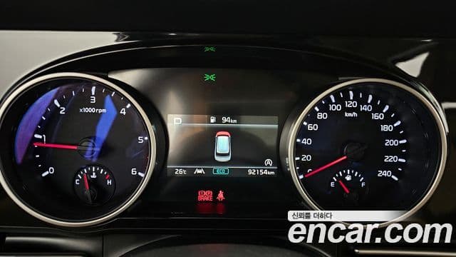 Kia Carnival 2020 — ფოტო 8/20