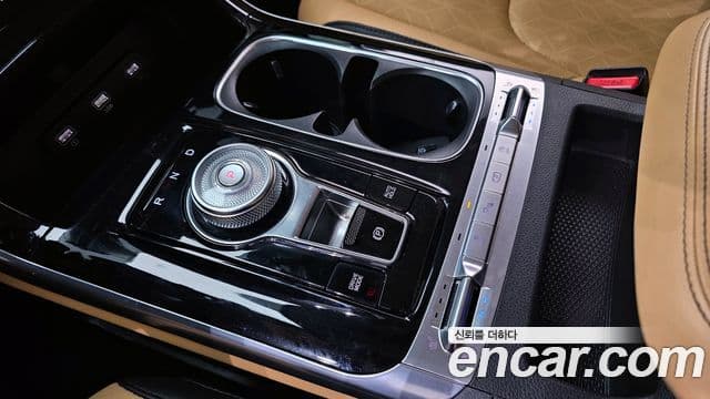 Kia Carnival 2020 — ფოტო 9/20