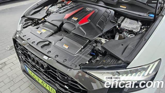 Audi RSQ8 2021 — ფოტო 14/20