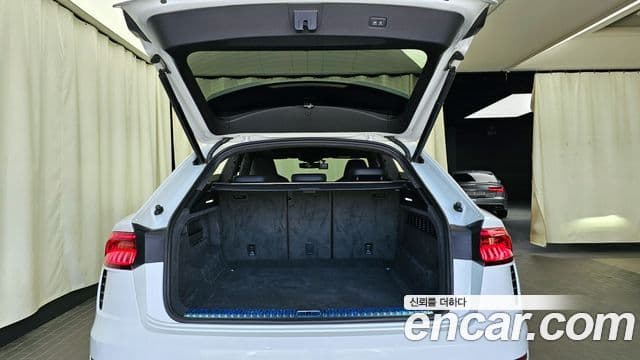 Audi RSQ8 2021 — ფოტო 20/20
