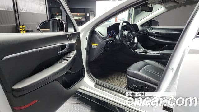 Hyundai Sonata 2020 — Фото 10/20
