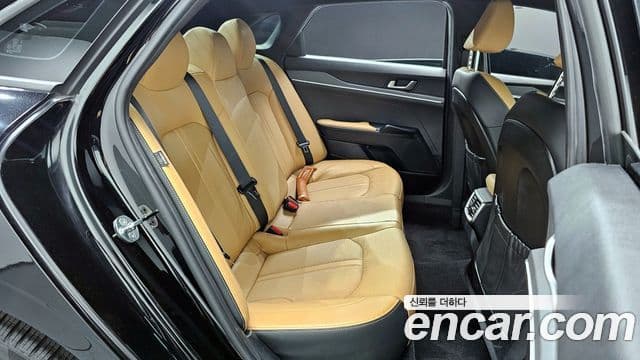 Kia K5 2020 — ფოტო 12/20
