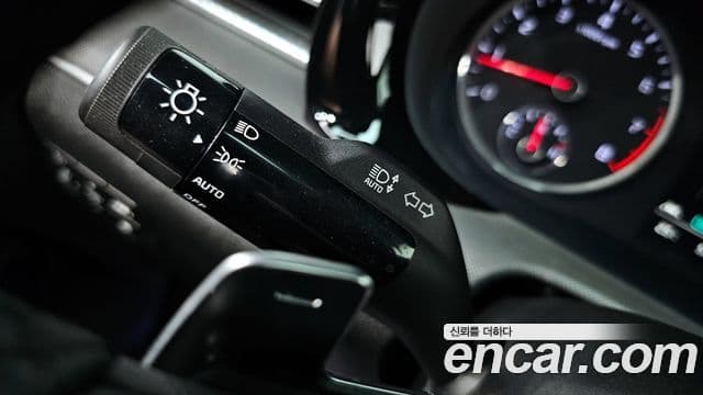 Kia K5 2020 — ფოტო 18/20