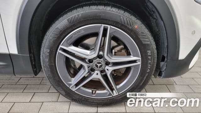 Mercedes-Benz GLB-Class 2021 — ფოტო 5/20