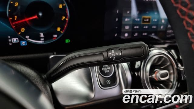 Mercedes-Benz GLB-Class 2021 — ფოტო 9/20