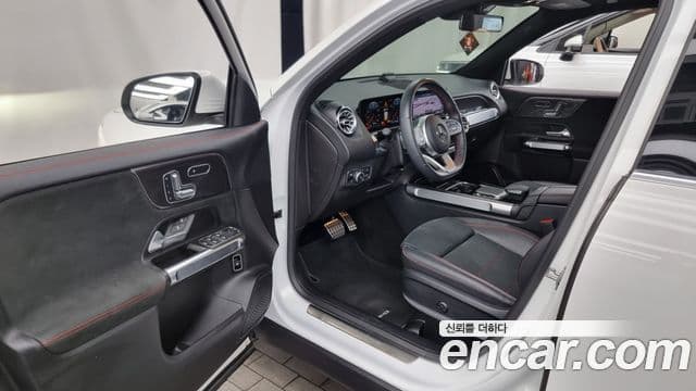 Mercedes-Benz GLB-Class 2021 — ფოტო 10/20