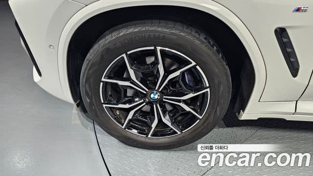 BMW X4 2023 — Фото 4/20