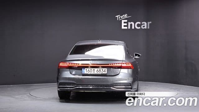 Audi A7 2021 — ფოტო 4/20