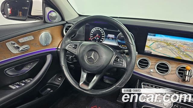 Mercedes-Benz E-Class 2018 — Şəkil 13/20