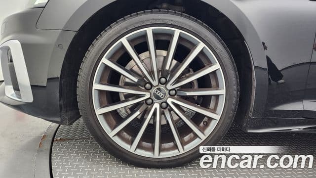 Audi A5 2023 — ფოტო 13/20