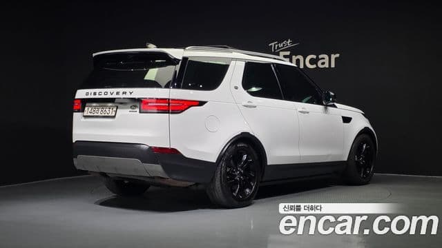 Land Rover Discovery 5 2019 — Şəkil 16/20