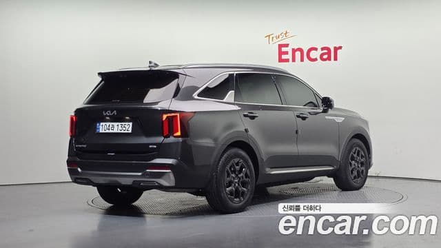 Kia Sorento 2023 — ფოტო 2/20
