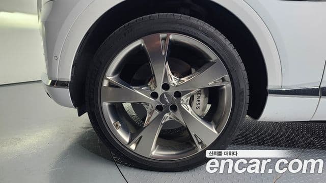 Genesis GV80 2023 — ფოტო 4/20