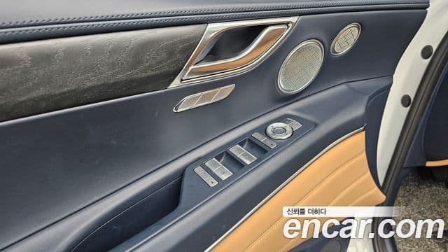 Genesis GV80 2023 — ფოტო 13/20
