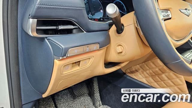 Genesis GV80 2023 — ფოტო 14/20