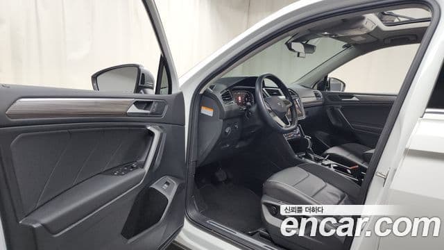 Volkswagen Tiguan Allspace 2022 — ფოტო 10/20