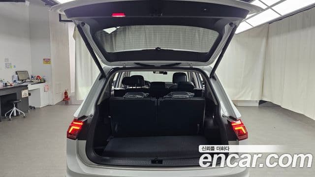 Volkswagen Tiguan Allspace 2022 — ფოტო 20/20