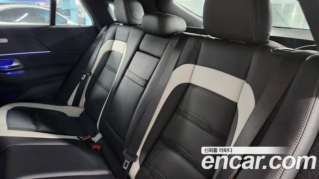 Mercedes-Benz GLE-Class 2020 — ფოტო 9/19
