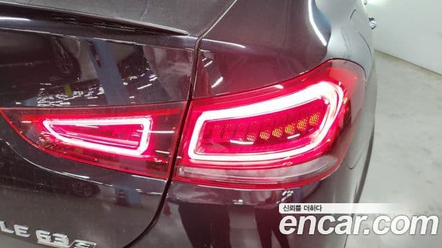 Mercedes-Benz GLE-Class 2020 — ფოტო 8/19