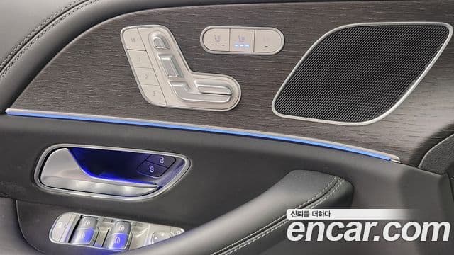 Mercedes-Benz GLE-Class 2020 — ფოტო 11/19