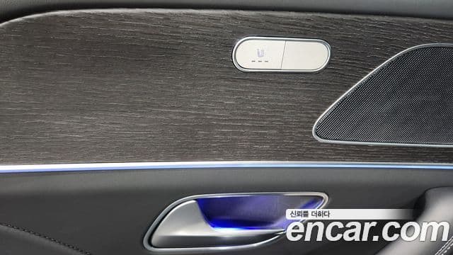 Mercedes-Benz GLE-Class 2020 — Photo 9/19