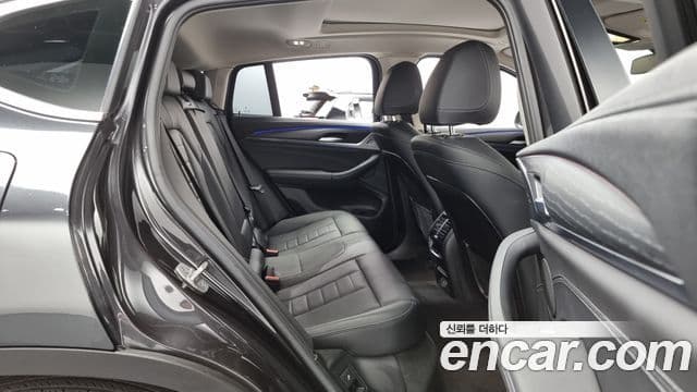 BMW X4 2023 — ფოტო 19/20