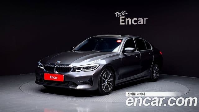 BMW 3 Series 2022 — ფოტო 1/20