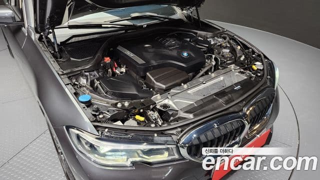 BMW 3 Series 2022 — ფოტო 6/20