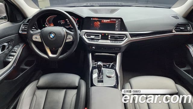 BMW 3 Series 2022 — ფოტო 7/20