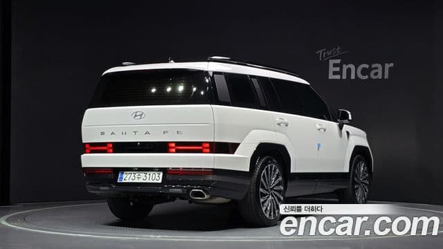 Hyundai Santa Fe 2023 — Фото 2/20