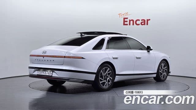 Hyundai Grandeur 2023 — ფოტო 2/20