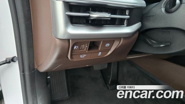 Hyundai Grandeur 2023 — ფოტო 16/20