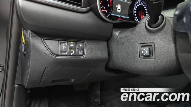 Genesis G70 2019 — ფოტო 15/20