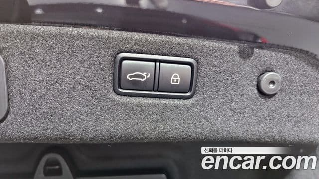 Genesis G70 2019 — ფოტო 20/20