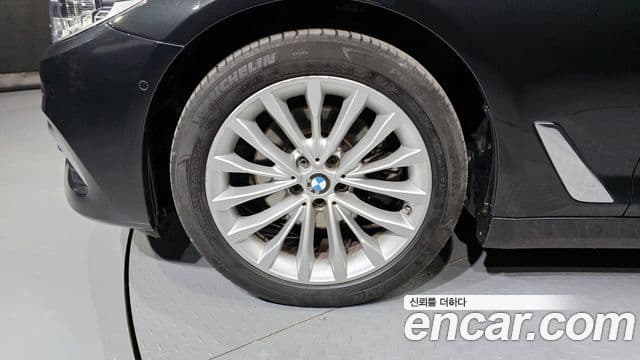 BMW 5 Series 2020 — Şəkil 1/20
