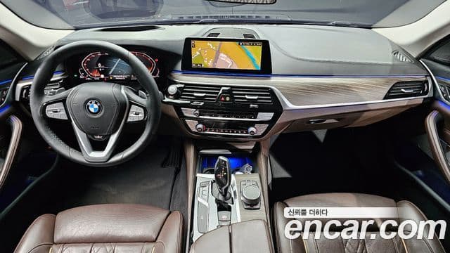 BMW 5 Series 2020 — Şəkil 2/20