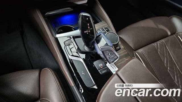 BMW 5 Series 2020 — Şəkil 18/20
